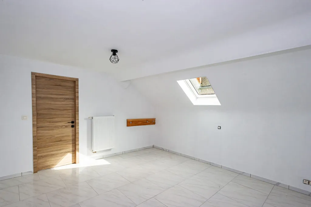 Toad - Penthouse with Terrace in Dour