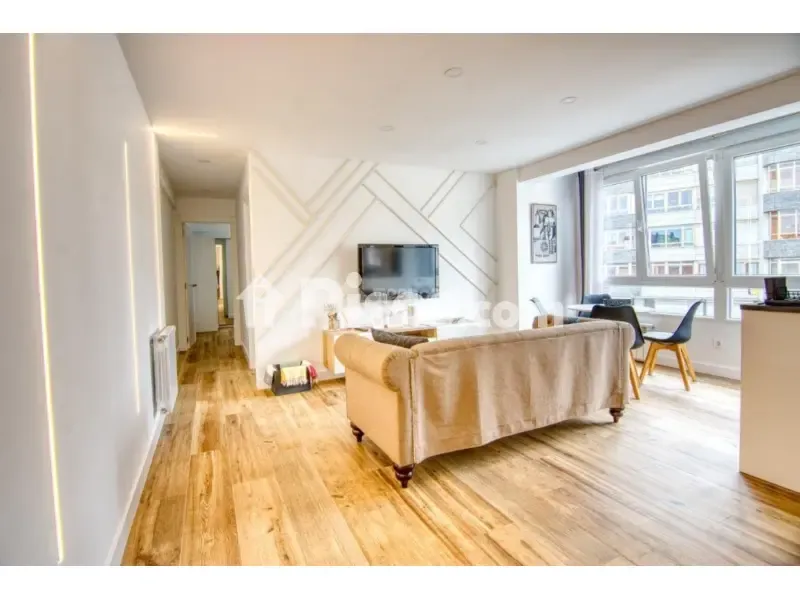 Elutuba - Reformed Apartment with South Orientation in Santander