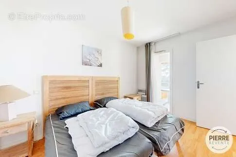 Chambres - Appartement Meublé avec Balcon à Lagord