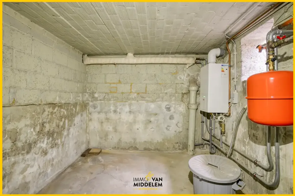 Utility Room - Renovatable House with Garden in Ternat