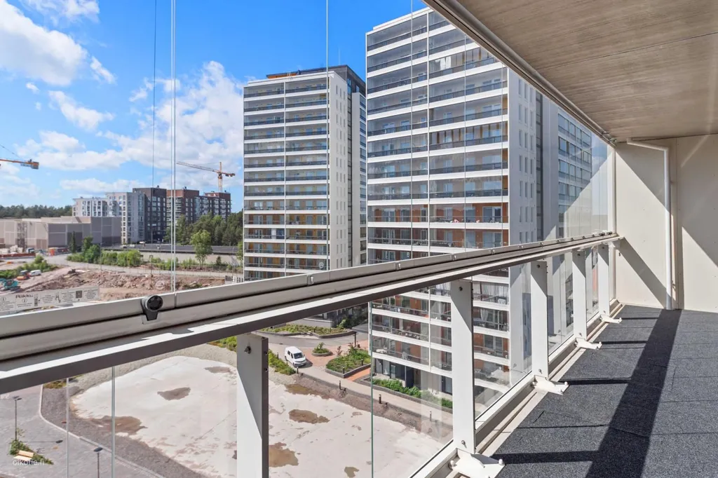 Balcon - Modern Apartment with Balcony in Helsinki