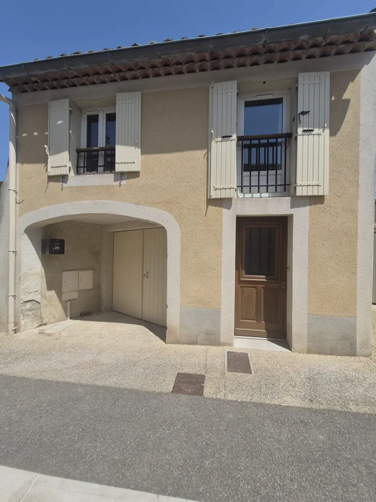 Välivaade - Charming Village House with Garage in Eyragues