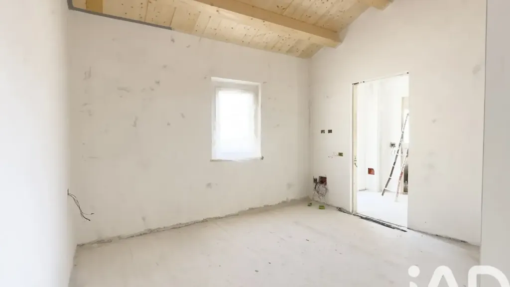 Rooms - Completely Renovated Townhouse in Montemarciano