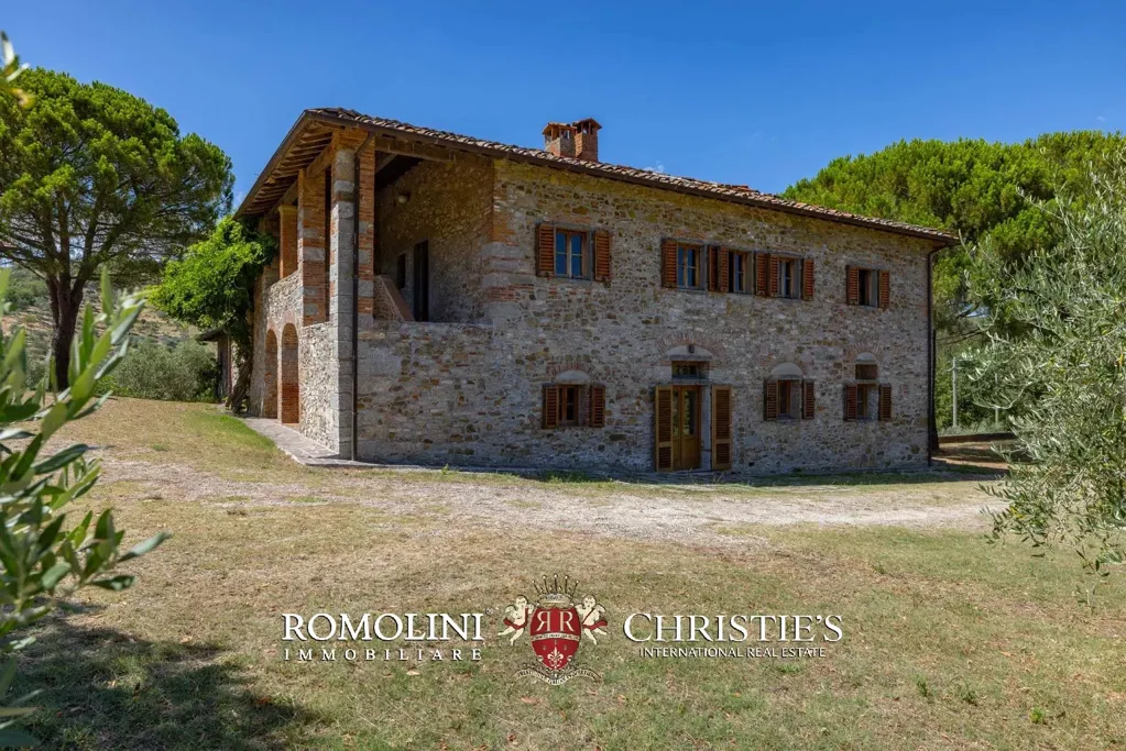 Välivaade - Rustic Farmhouse with Panoramic Views in Chianti