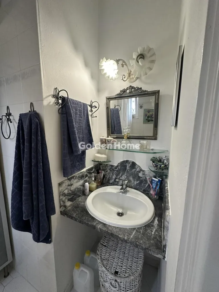 4-toaline maja asukohas GR