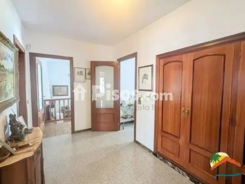Entrée - Chalet with Sea Views and Pool in Mont Ferrant