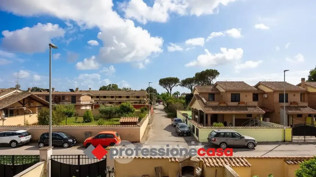 Esterno - Casa indipendente con giardino a Pomezia