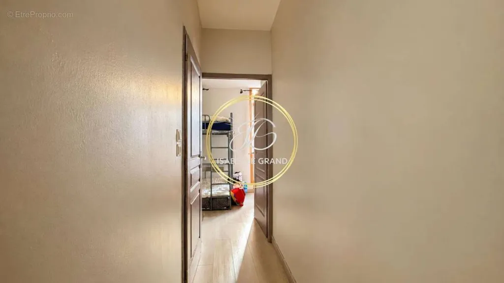 Entrée - Appartement T2 Centre-ville Prades