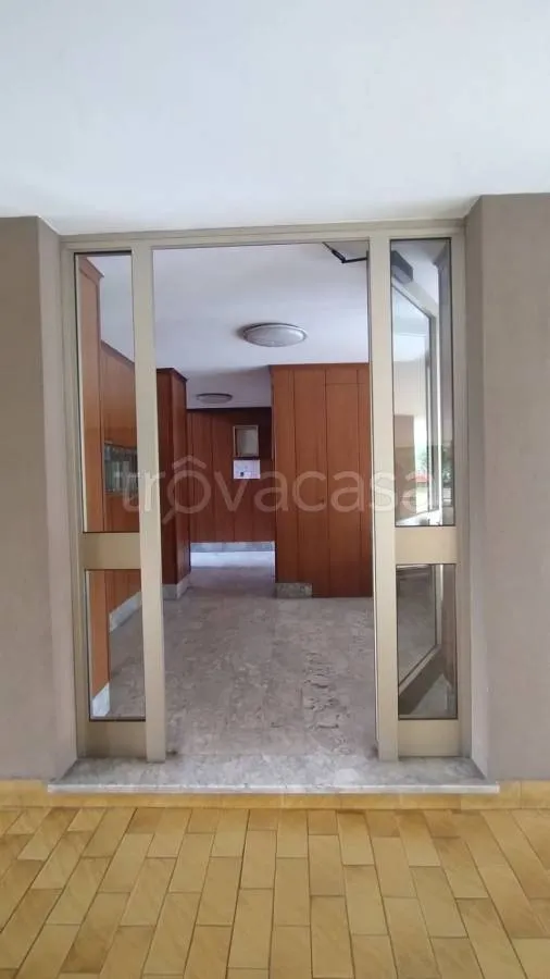 Entrée - Spacious Apartment with Balcony Views in Torino