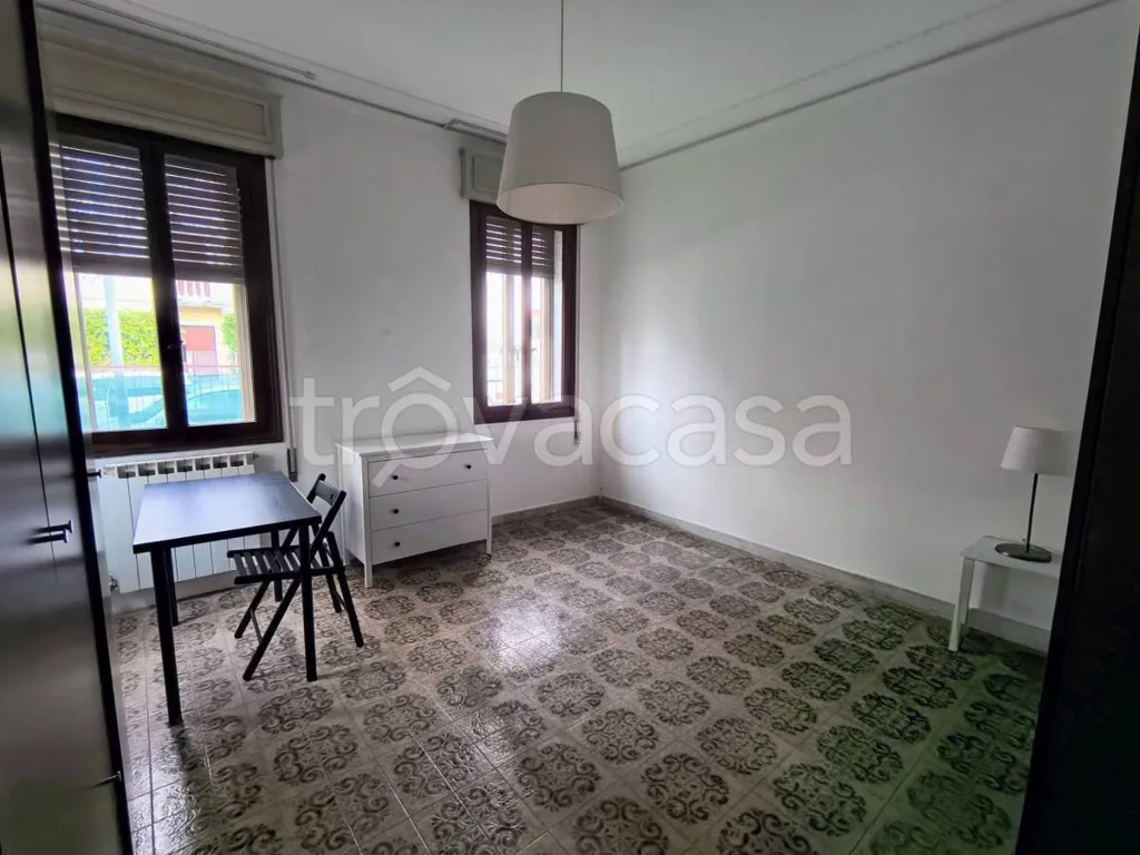 Kabinet - Characterful Villa to Restore with Garden in Padova