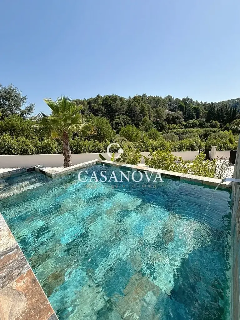 Piscine - Villa Contemporaine avec Vue Panoramique à Clermont-l'Hérault