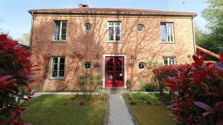 4-bedroom house in BE