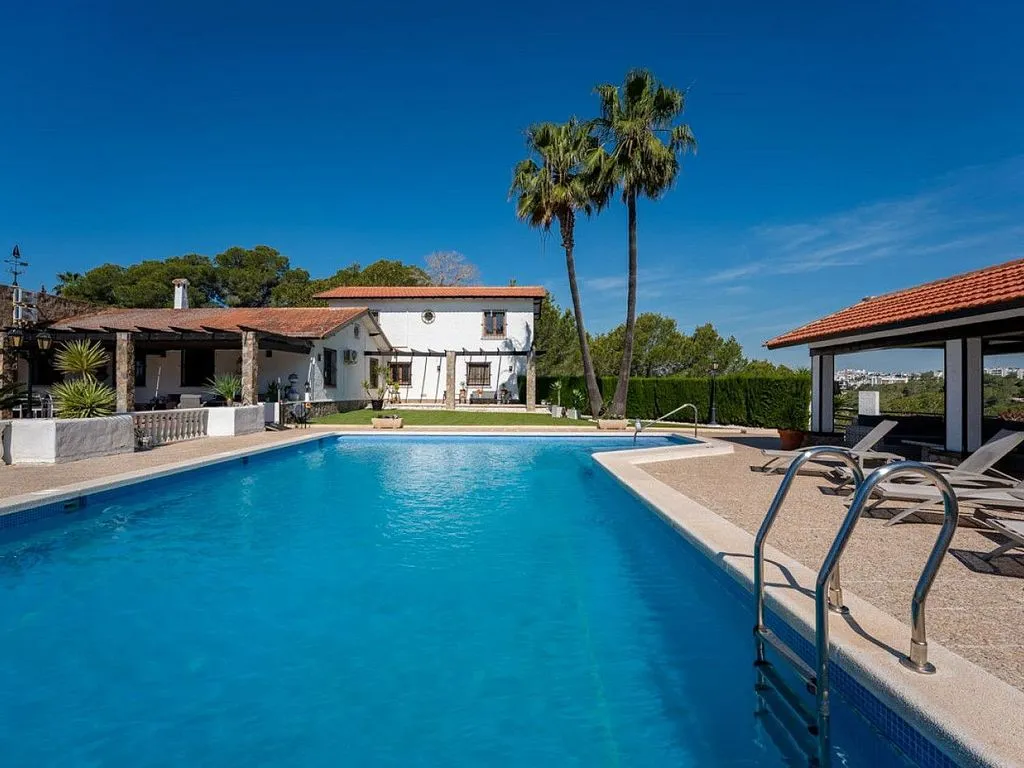 Bassein - Villa with Pool and Terrace in Los Dolses