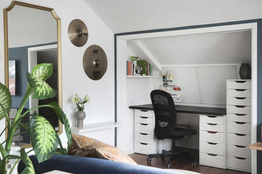 Bureau - Apartment with New Bathroom in Central Göteborg