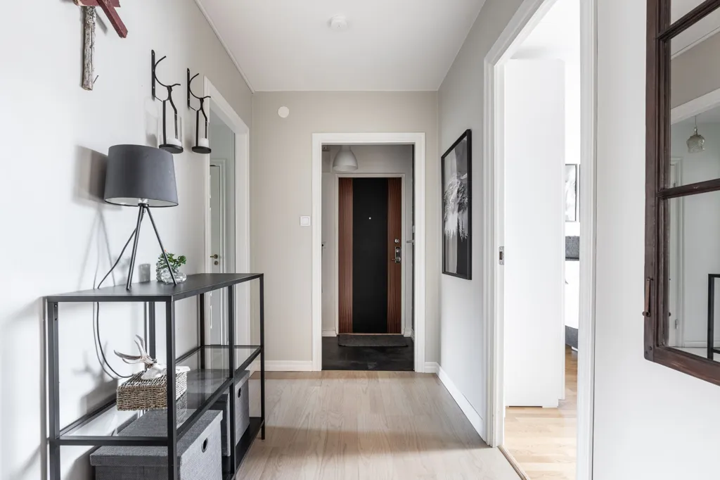 Entrée - Renovated Apartment with Balcony in Frösön