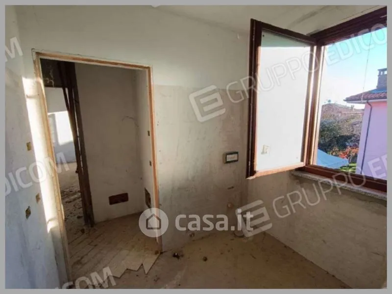 Toad - Villa with Balcony and Terrace in Stroppiana