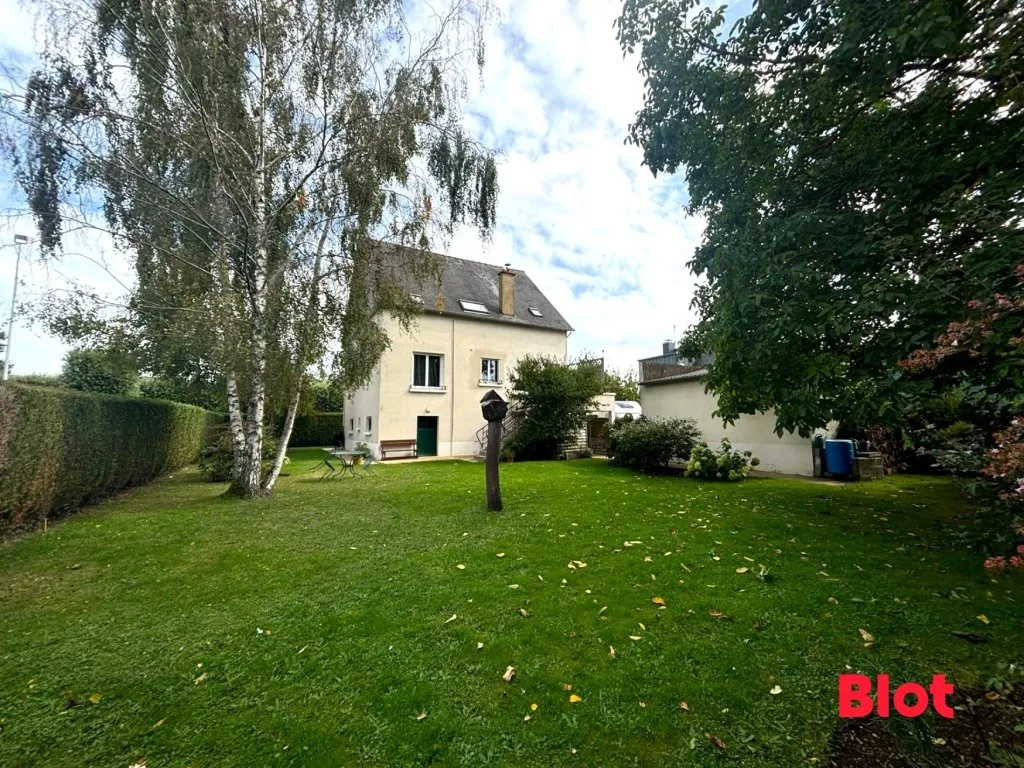 Jardin - Villa avec Jardin et Garage à Chartres-de-Bretagne