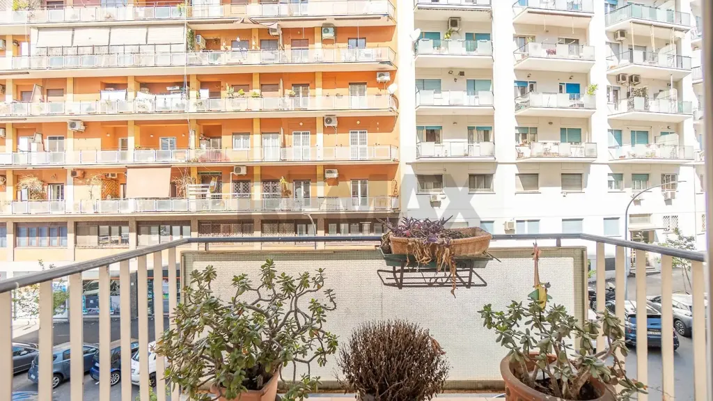 Balcon - Furnished Apartment with Balcony in Rome