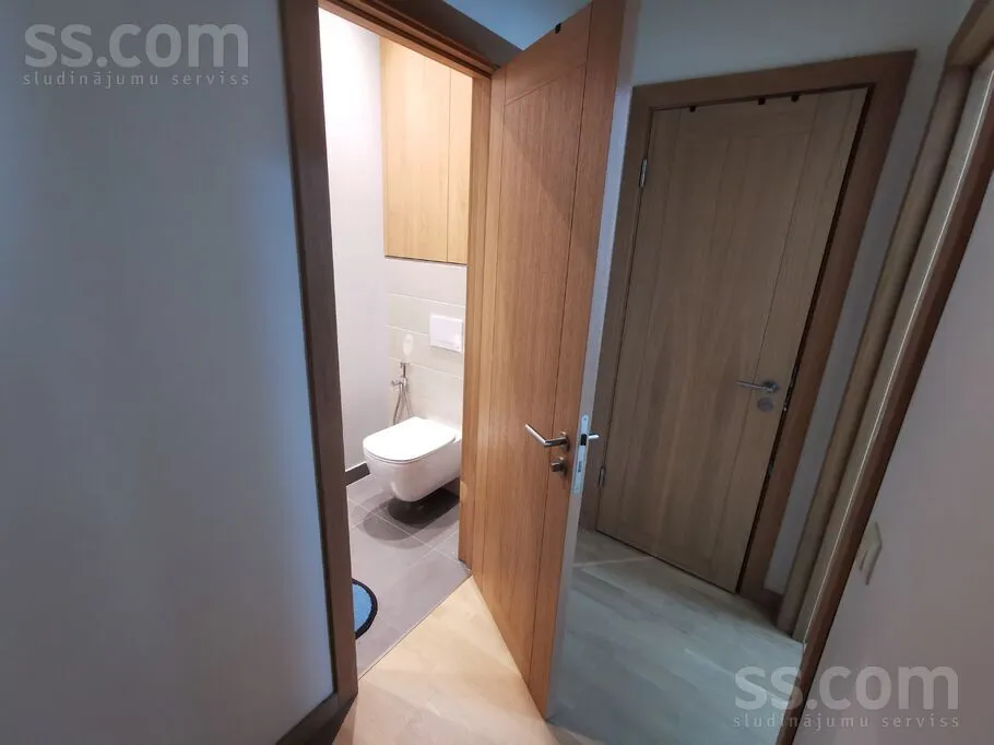 Salles de bain - Modern Apartment with South/North Views in Riga Centre
