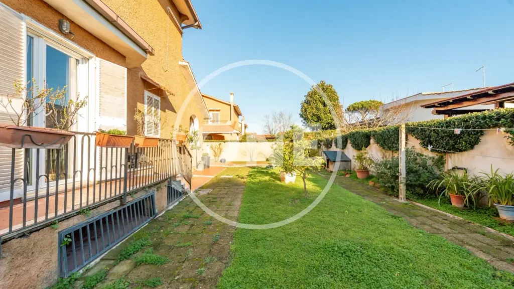 Aed - Bifamily Villa with Private Garden in Ardea