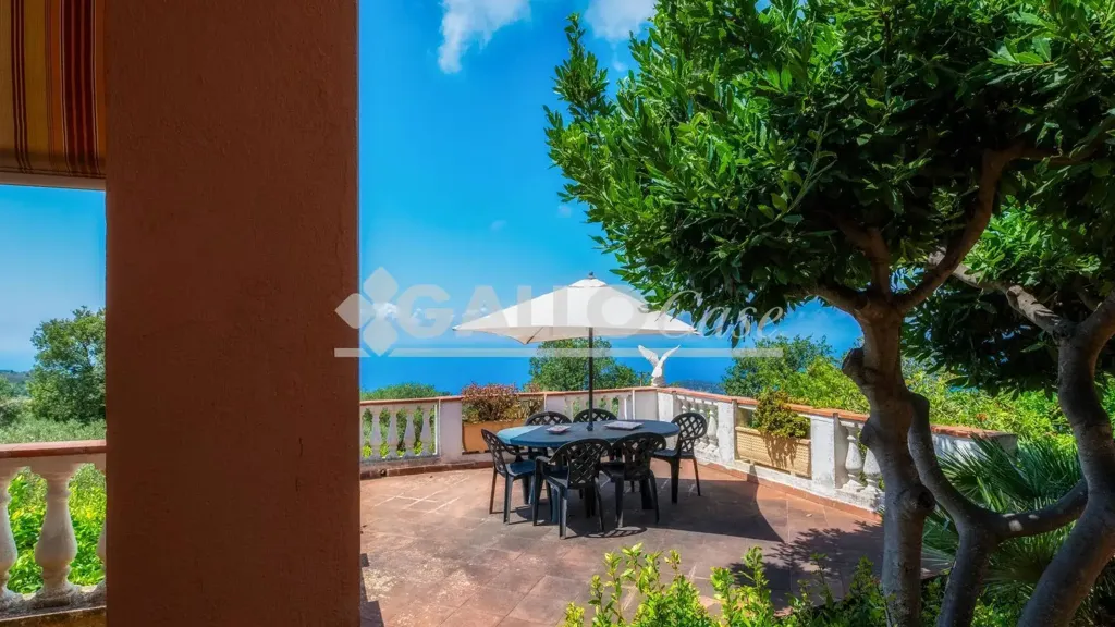 Terrass - Villa with Sea View in Diamante