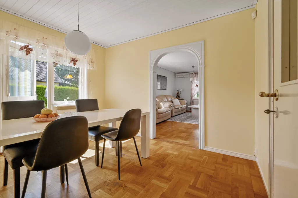 Salle à manger - 1-Storey Villa with Garden in Sollentuna