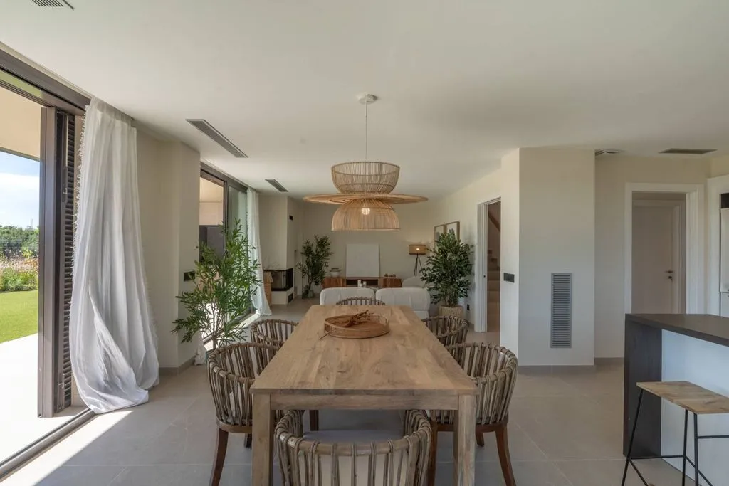 Dining Room - Avant-garde Detached House with Pool in Pals