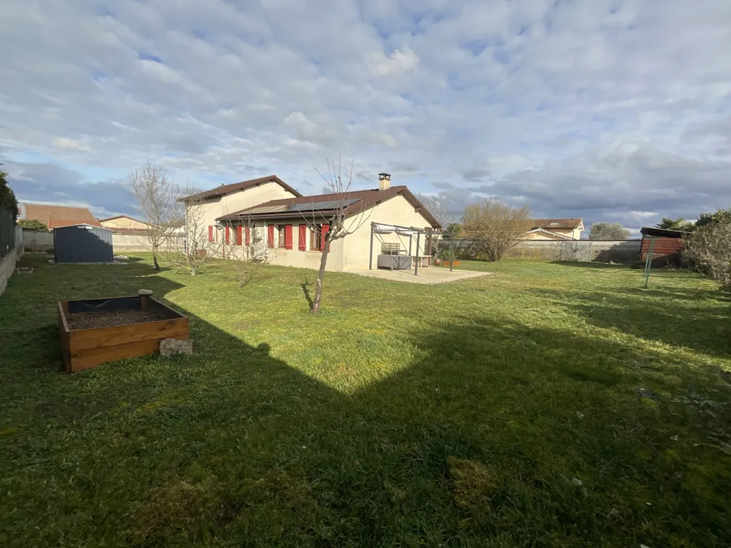 Jardin - Grande Maison 5 Chambres avec Panneaux Solaires à Satolas-et-Bonce