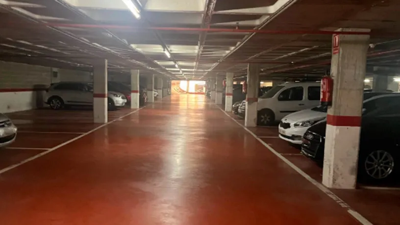 Garaaž - Parking Space in Central Cornellà de Llobregat