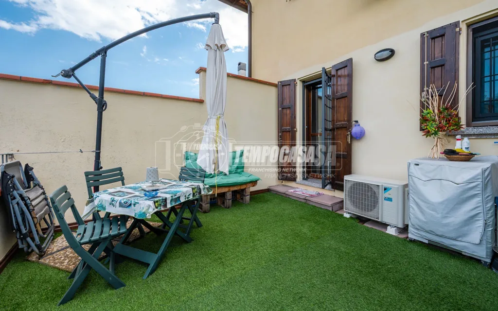 Terrasse - Modern Apartment with Large Terrace in Vignola