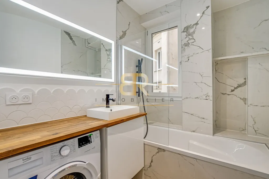 Vannitoad - Refurbished Flat with Balcony in Paris