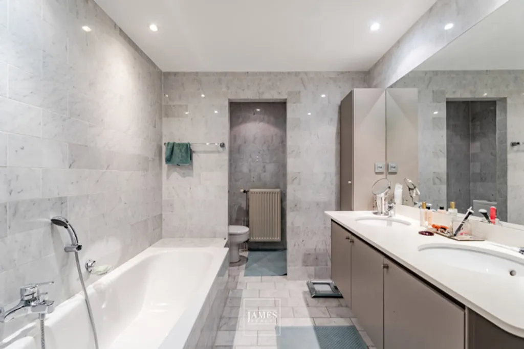 Salles de bain - Appartement avec Vue sur le Jardin du Roi à Ixelles