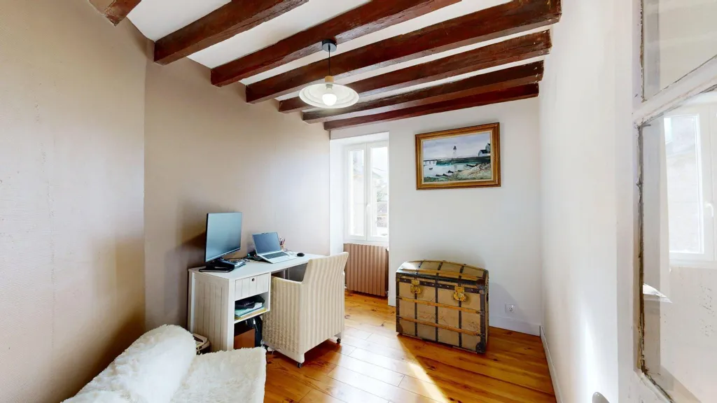 Esik - Charming House with Garden in Ableiges