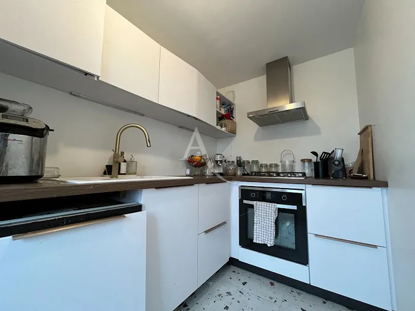 Köök - Renovated Duplex with Balcony in Nantes