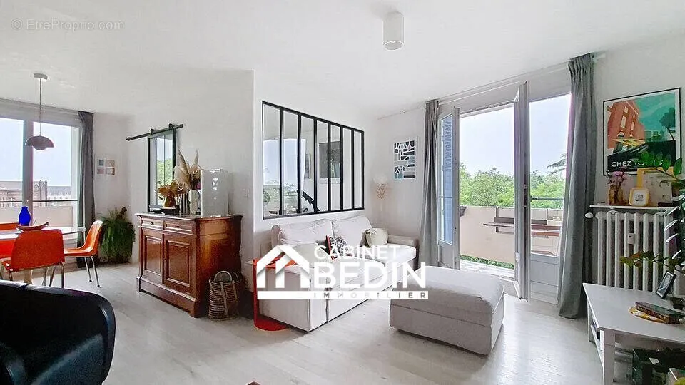 Séjour - Appartement T3 avec Balcons Sud-Ouest à Toulouse