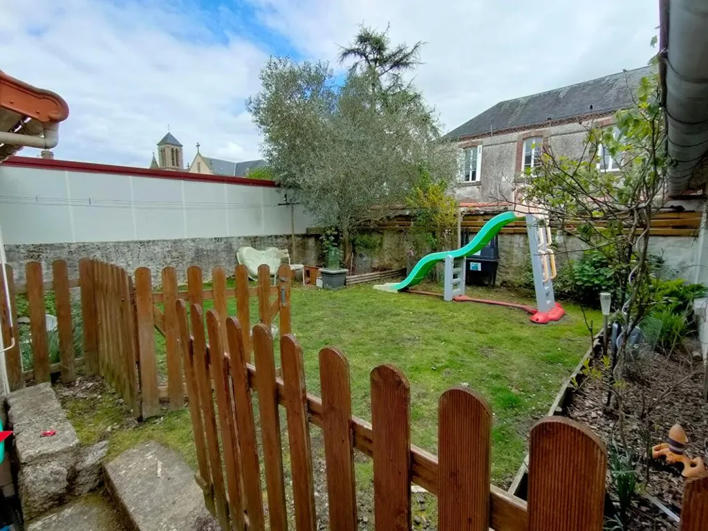 Jardin - Maison de Bourg avec Terrasse à La Verrie