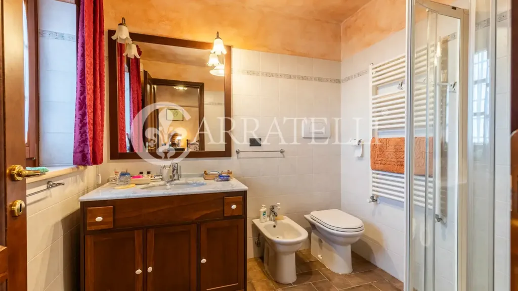 Salles de bain - Rustic Property with Pool in Sarteano
