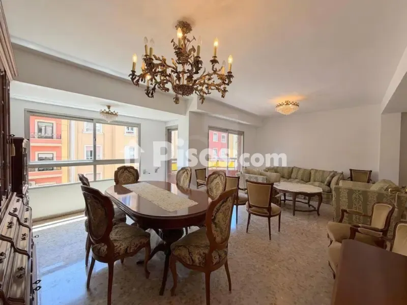 Sala da pranzo - Apartment with Garden Views in Valencia Centre