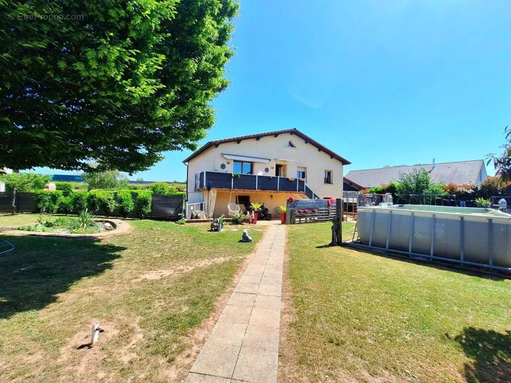 Maison 7 pièces à Dogneville