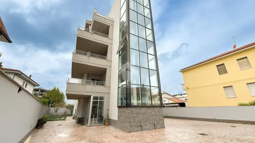 Aed - Apartment with Terraces in Sambuceto