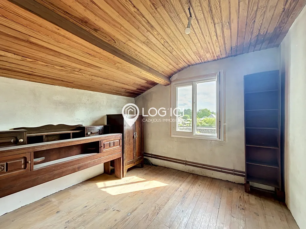 Pièces - Maison T8 avec Grand Terrain à Lestelle-Bétharram