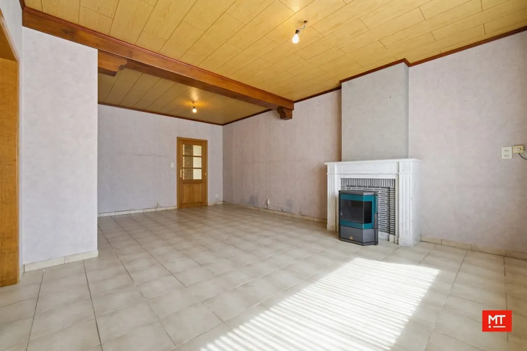 Elutuba - Renovatable House with Garden in Beselare