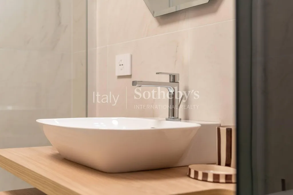 Vannitoad - Luxury Flat with Balcony in Corso Magenta, Milan
