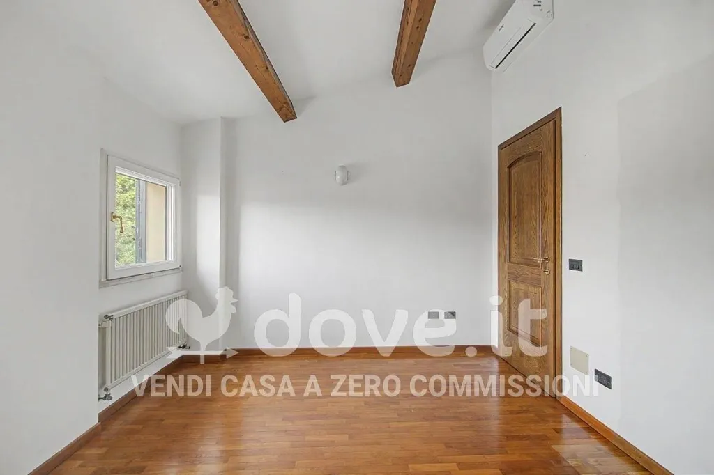 Pièces - Terraced House with Private Garden in Ferrara