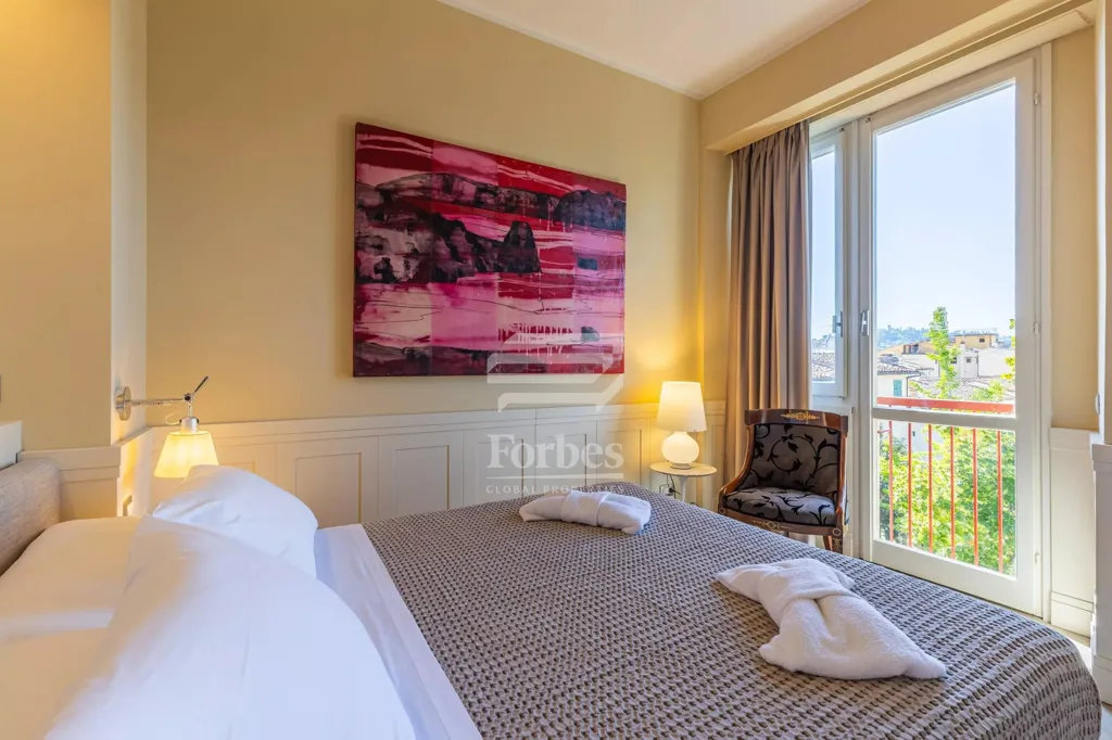 Chambres - Renovated Penthouse with Panoramic Terrace in Florence