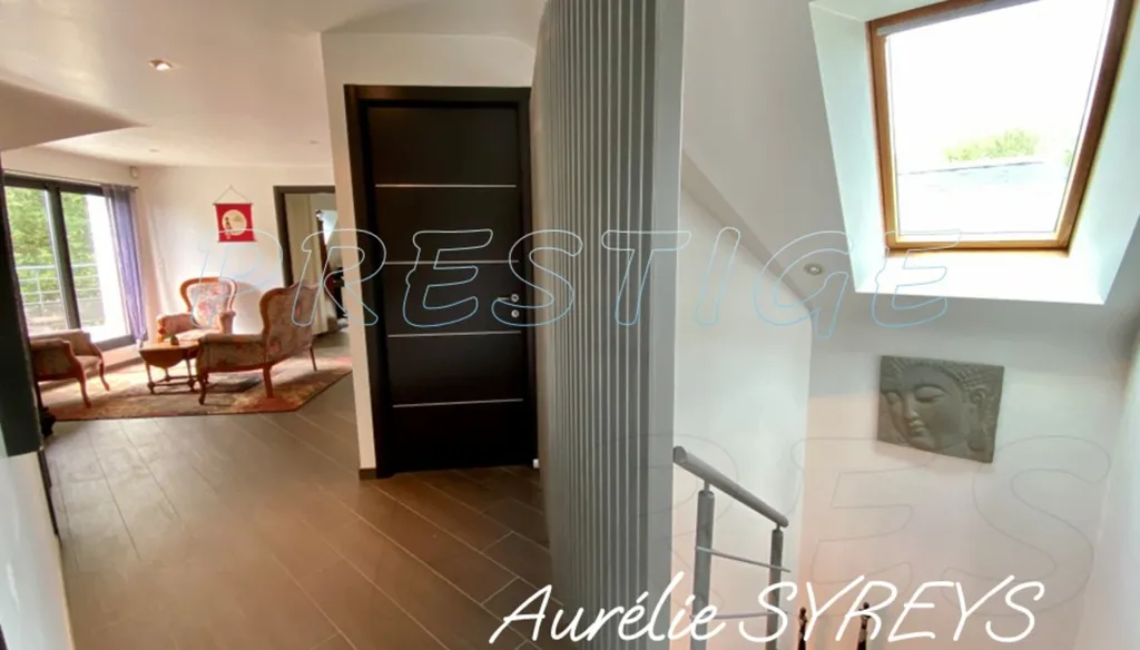 hallway_entrance