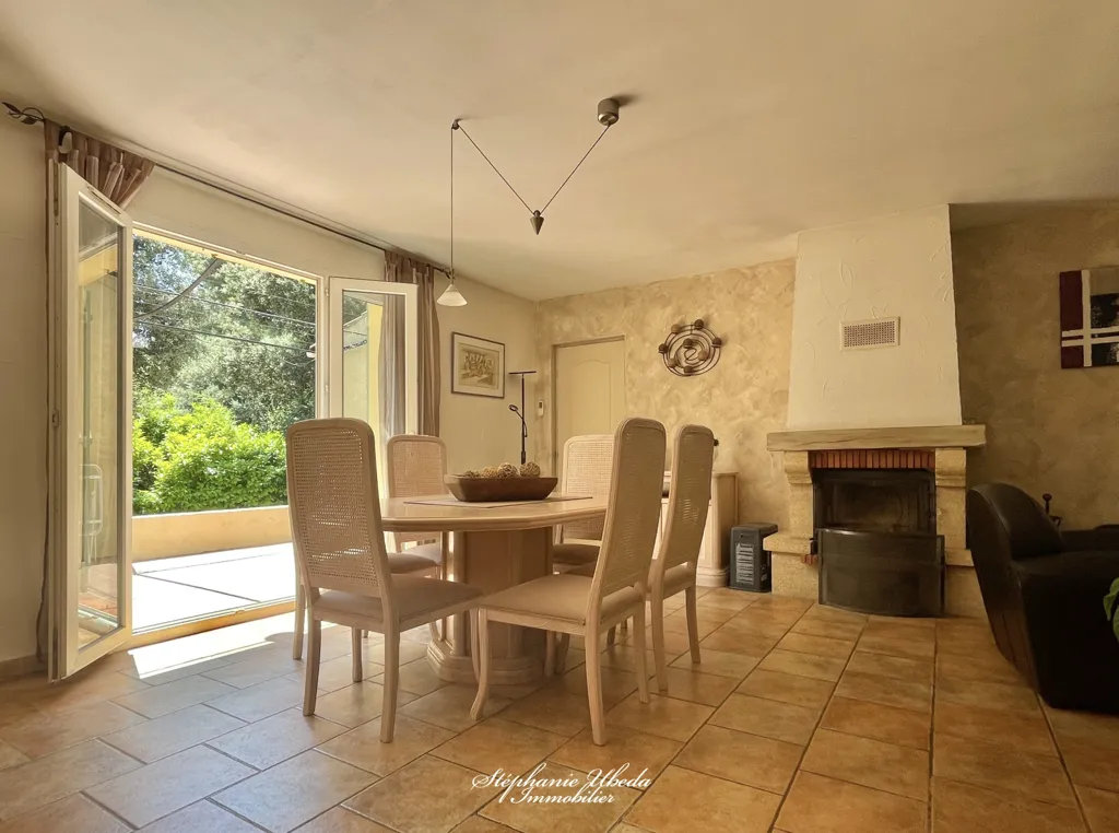Salle à manger - Maison de Plain Pied avec Piscine à Rians
