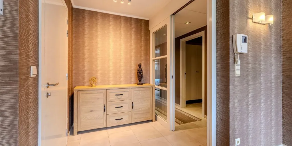 Esik - Ground Floor Apartment with Garden in Niel
