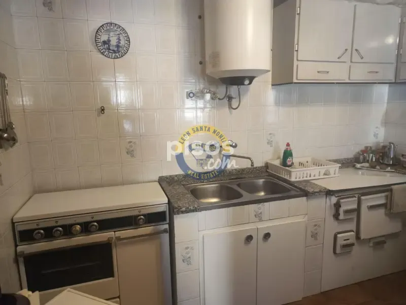 Kitchen - 3-bedroom house in ES