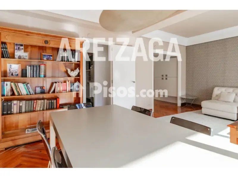 Séjour - Spacious Apartment with Terrace in Amara